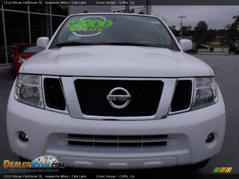 2010 Nissan Pathfinder SE Avalanche White / Cafe Latte Photo #8