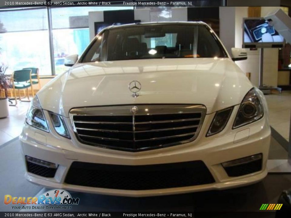 2010 Mercedes-Benz E 63 AMG Sedan Arctic White / Black Photo #2