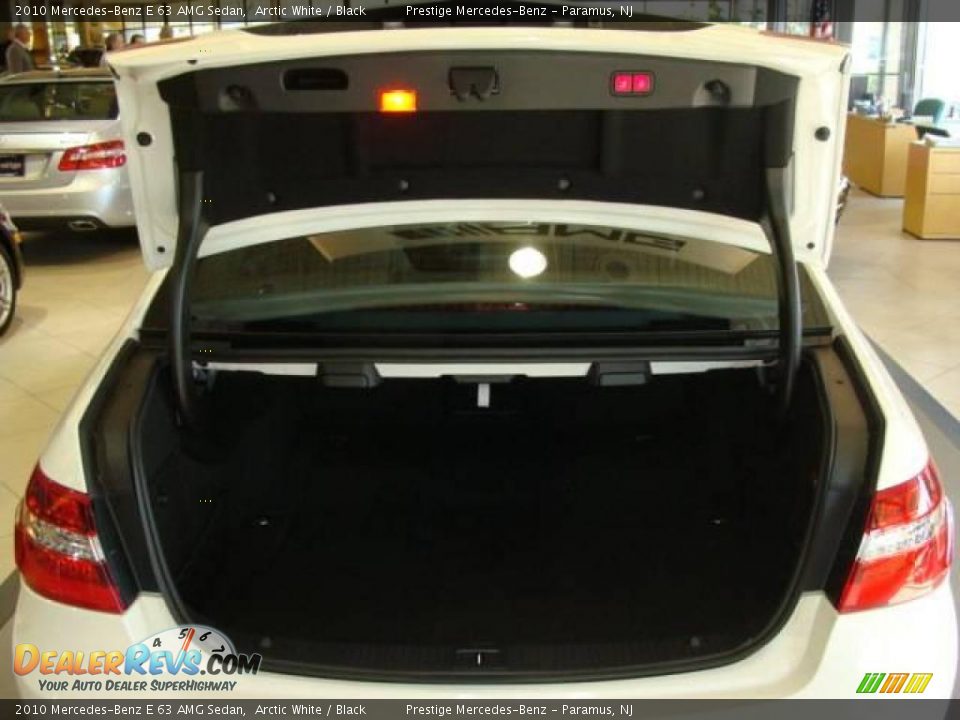2010 Mercedes-Benz E 63 AMG Sedan Arctic White / Black Photo #14