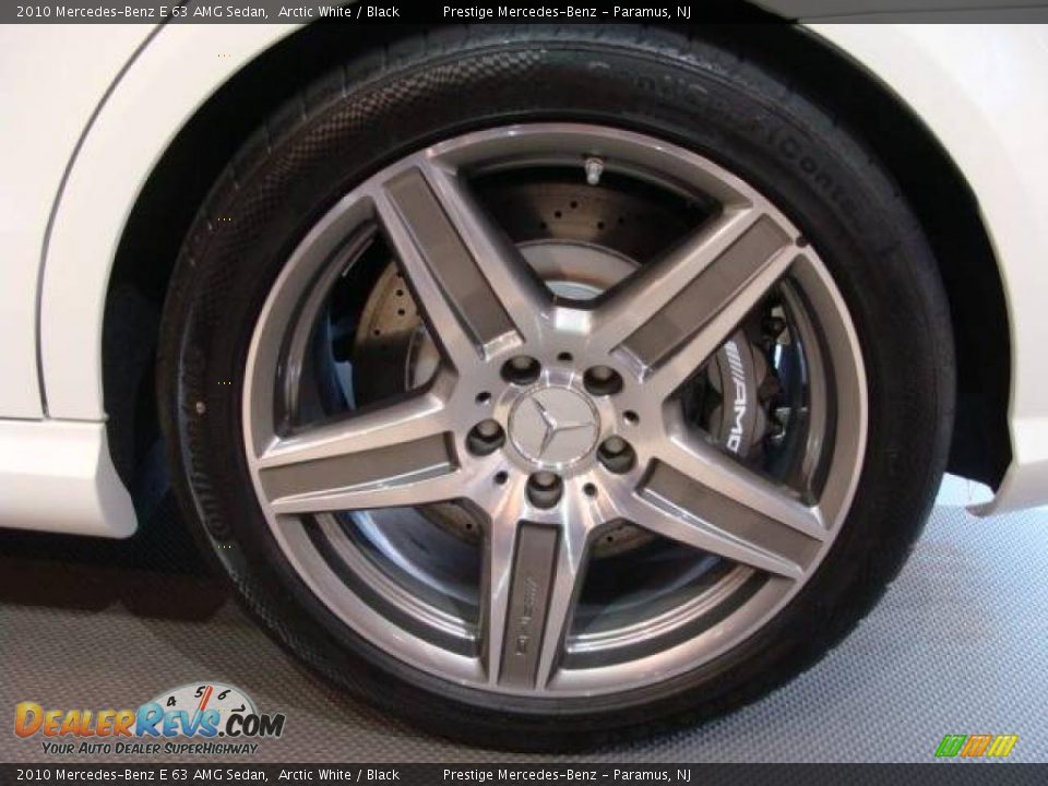 2010 Mercedes-Benz E 63 AMG Sedan Arctic White / Black Photo #16
