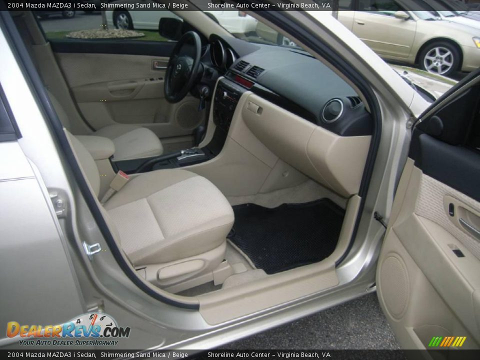 2004 Mazda MAZDA3 i Sedan Shimmering Sand Mica / Beige Photo #14