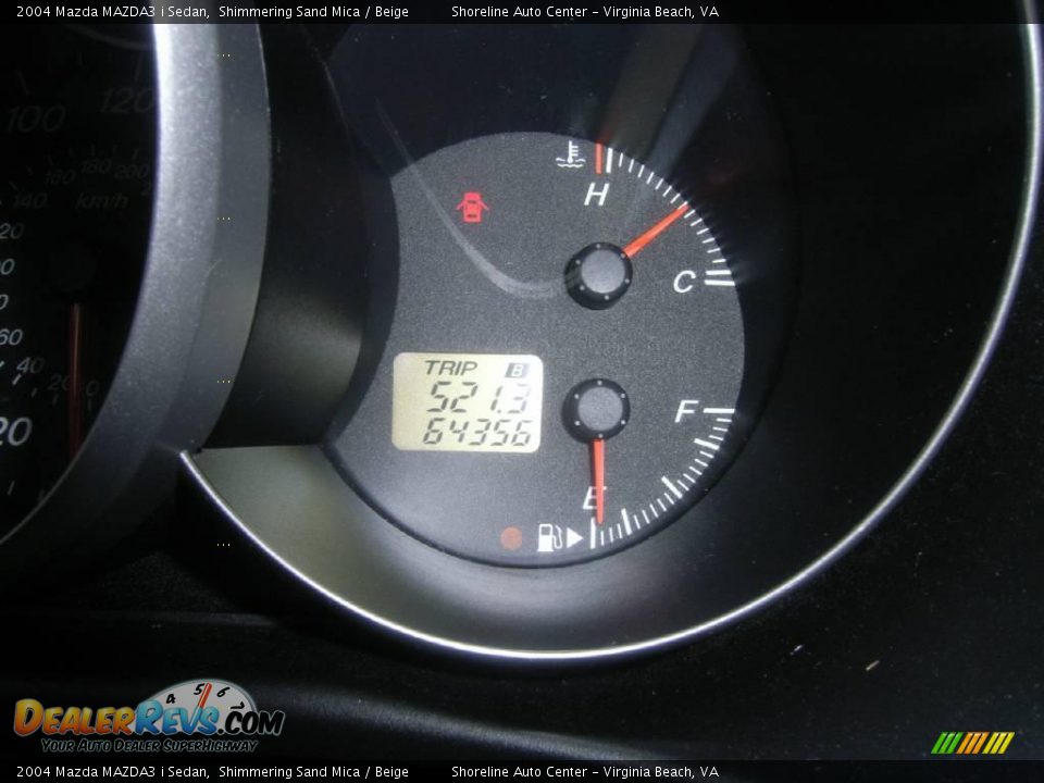 2004 Mazda MAZDA3 i Sedan Shimmering Sand Mica / Beige Photo #19
