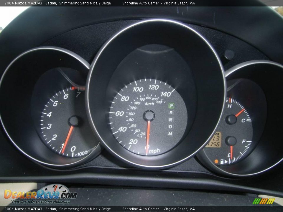 2004 Mazda MAZDA3 i Sedan Shimmering Sand Mica / Beige Photo #20