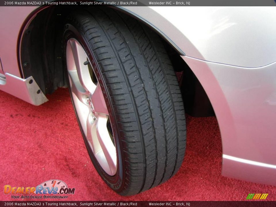 2006 Mazda MAZDA3 s Touring Hatchback Sunlight Silver Metallic / Black/Red Photo #10