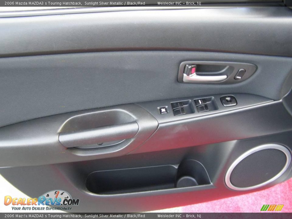 2006 Mazda MAZDA3 s Touring Hatchback Sunlight Silver Metallic / Black/Red Photo #12