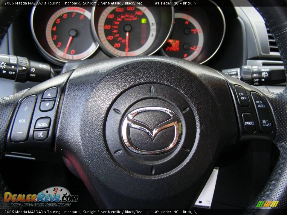 2006 Mazda MAZDA3 s Touring Hatchback Sunlight Silver Metallic / Black/Red Photo #17