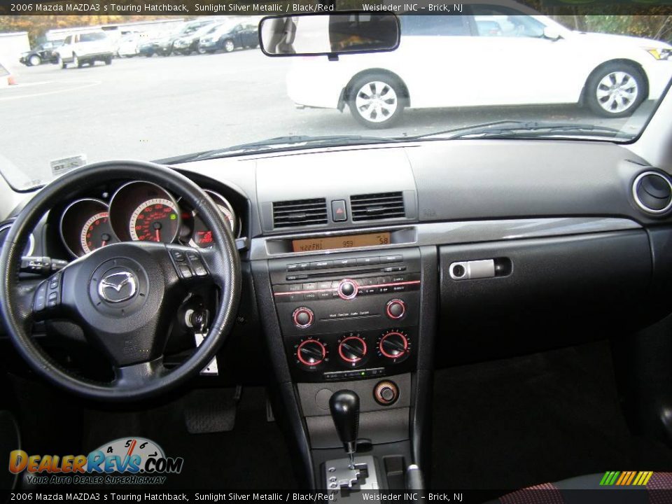 2006 Mazda MAZDA3 s Touring Hatchback Sunlight Silver Metallic / Black/Red Photo #20