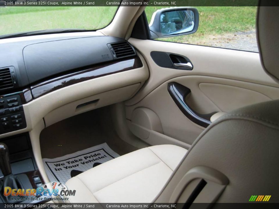 2005 BMW 3 Series 325i Coupe Alpine White / Sand Photo #12