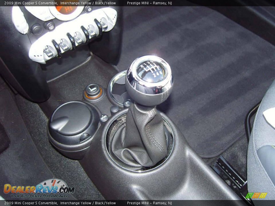 2009 Mini Cooper S Convertible Shifter Photo #11
