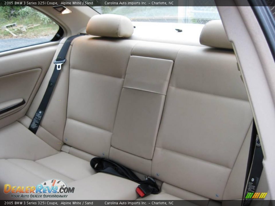 2005 BMW 3 Series 325i Coupe Alpine White / Sand Photo #17