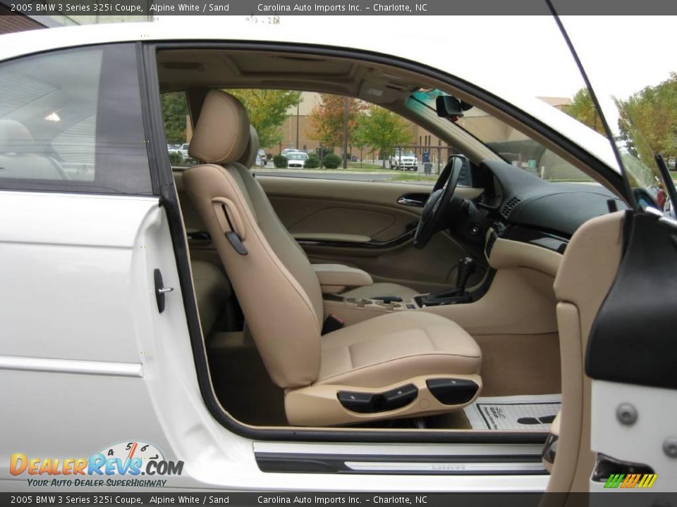 2005 BMW 3 Series 325i Coupe Alpine White / Sand Photo #19