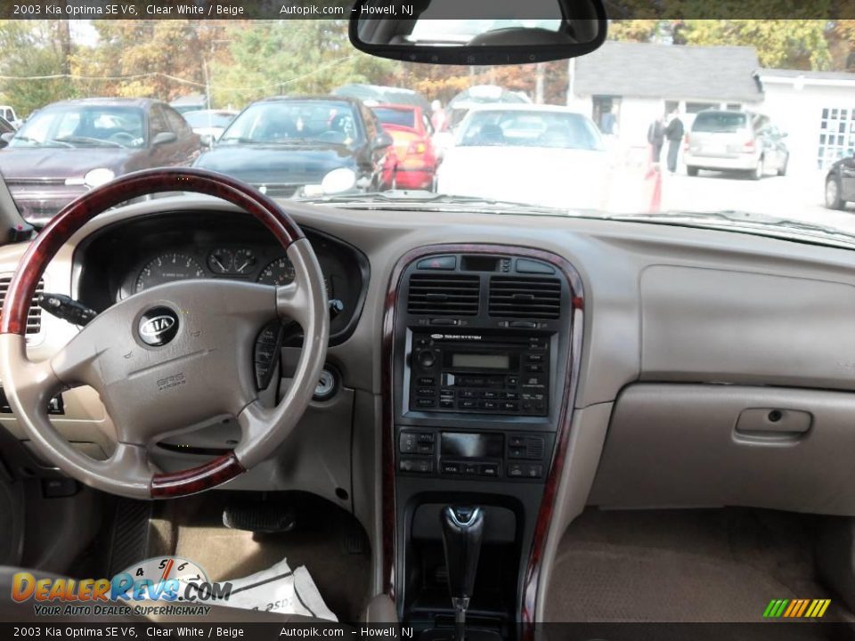 2003 Kia Optima SE V6 Clear White / Beige Photo #11