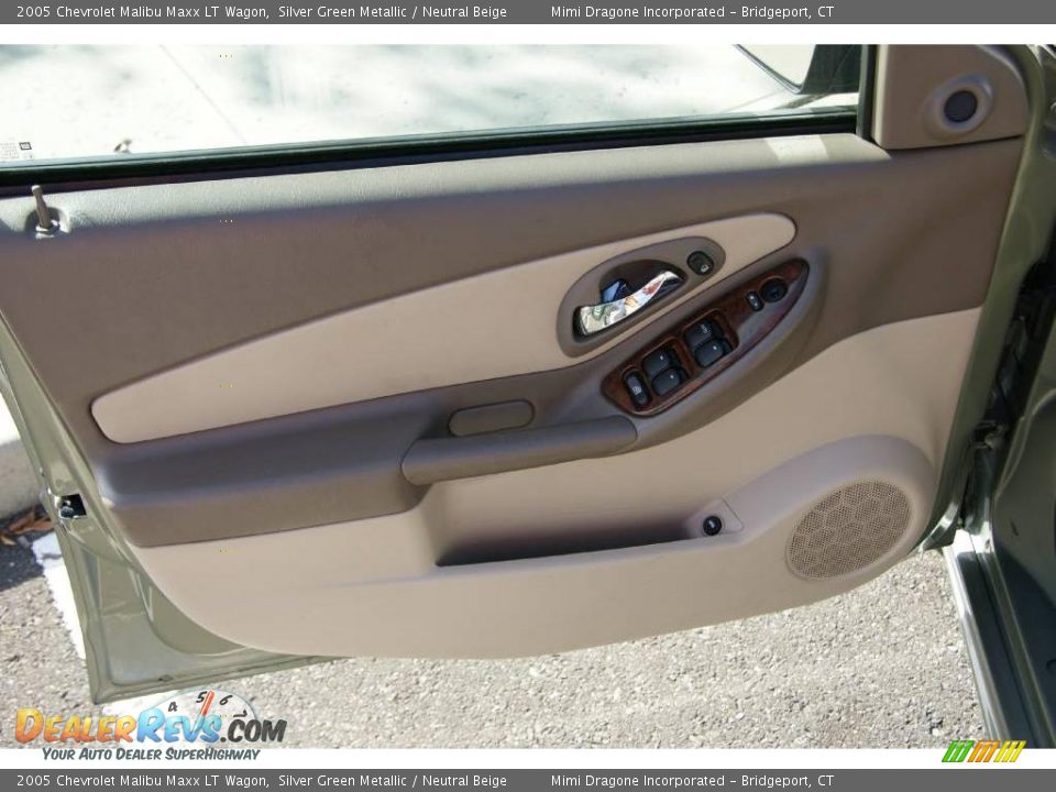 2005 Chevrolet Malibu Maxx LT Wagon Silver Green Metallic / Neutral Beige Photo #11
