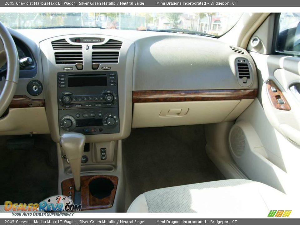 2005 Chevrolet Malibu Maxx LT Wagon Silver Green Metallic / Neutral Beige Photo #17
