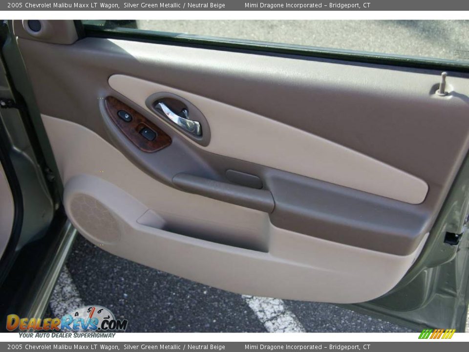 2005 Chevrolet Malibu Maxx LT Wagon Silver Green Metallic / Neutral Beige Photo #22