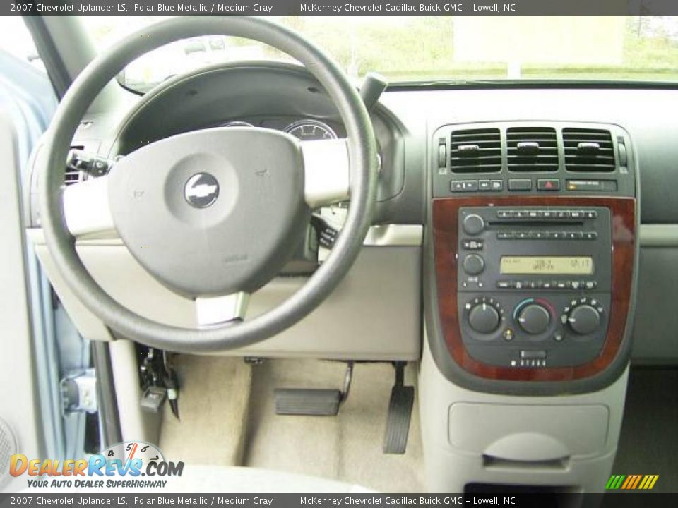2007 Chevrolet Uplander LS Polar Blue Metallic / Medium Gray Photo #22