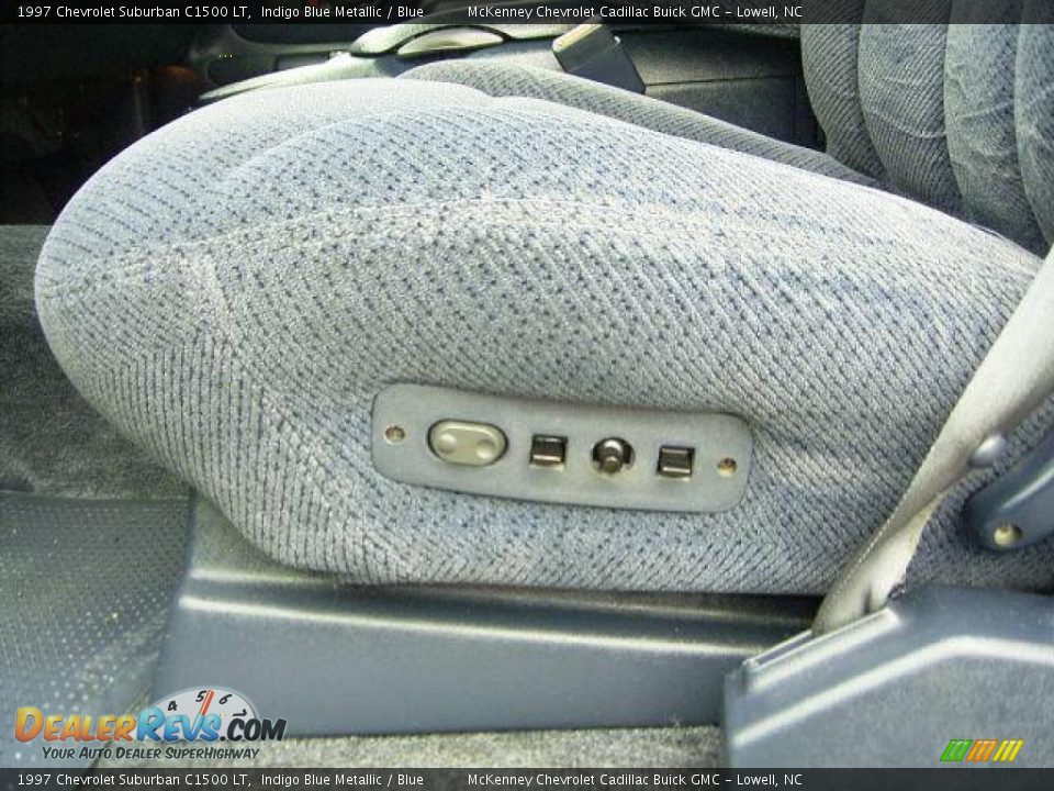 1997 Chevrolet Suburban C1500 LT Indigo Blue Metallic / Blue Photo #9