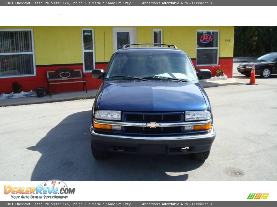2001 Chevrolet Blazer Trailblazer 4x4 Indigo Blue Metallic / Medium Gray Photo #2