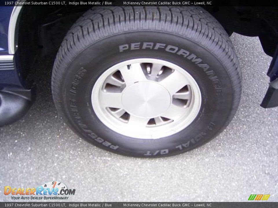 1997 Chevrolet Suburban C1500 LT Indigo Blue Metallic / Blue Photo #18