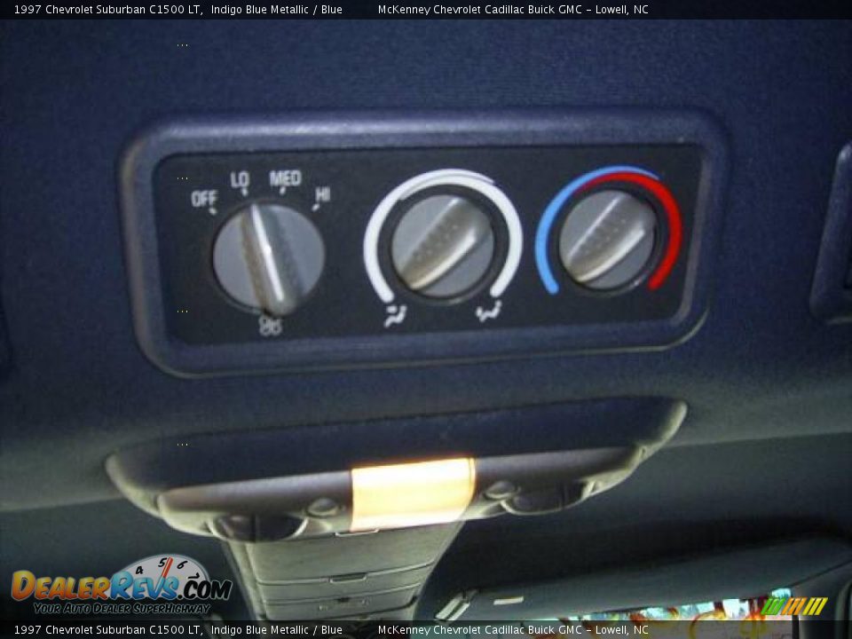 1997 Chevrolet Suburban C1500 LT Indigo Blue Metallic / Blue Photo #23