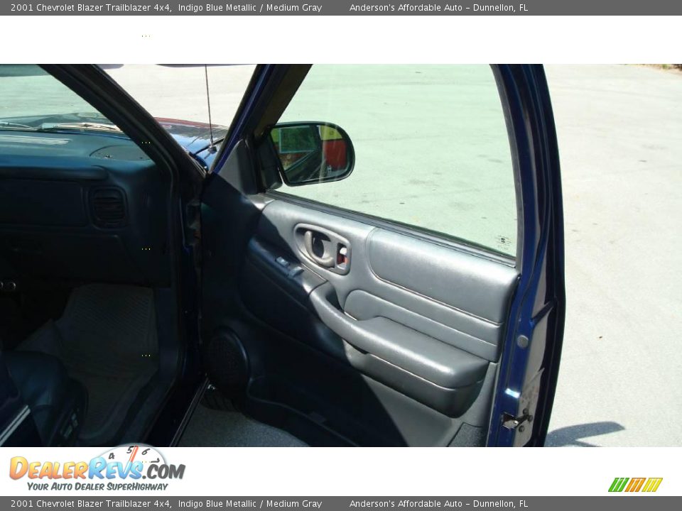 2001 Chevrolet Blazer Trailblazer 4x4 Indigo Blue Metallic / Medium Gray Photo #24