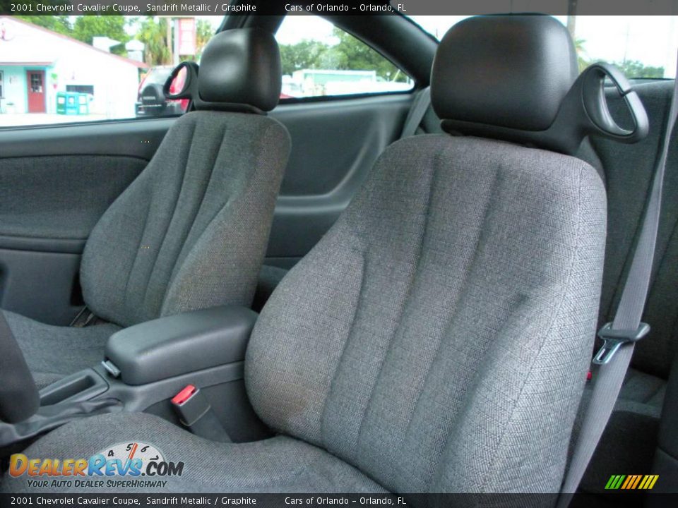 2001 Chevrolet Cavalier Coupe Sandrift Metallic / Graphite Photo #14