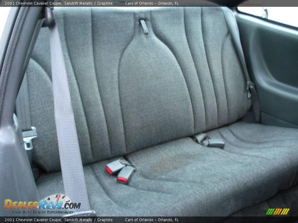 2001 Chevrolet Cavalier Coupe Sandrift Metallic / Graphite Photo #18