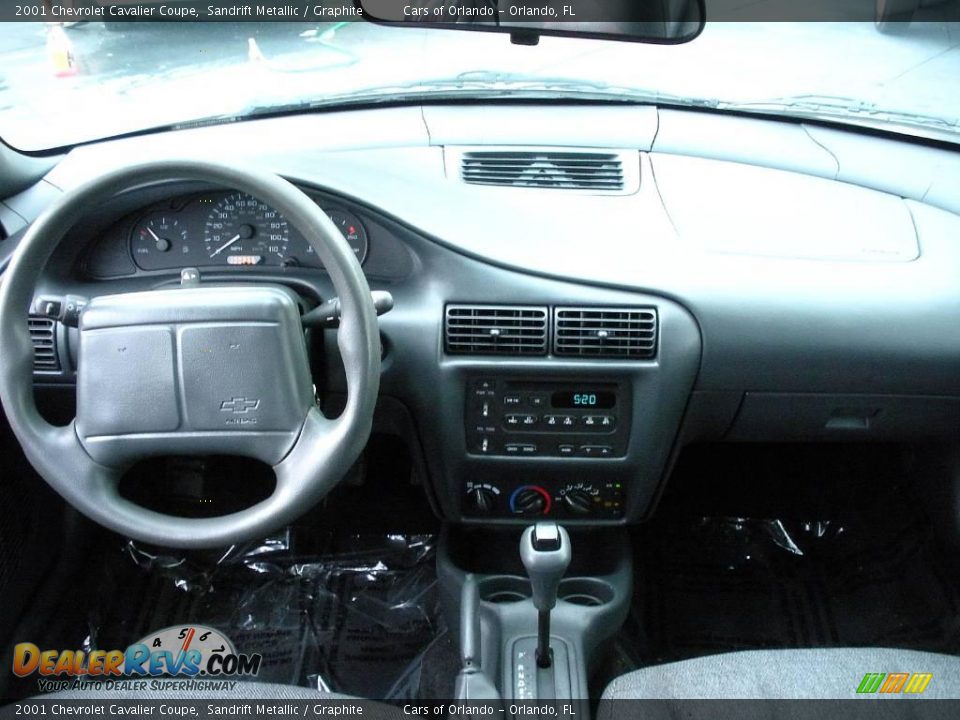 2001 Chevrolet Cavalier Coupe Sandrift Metallic / Graphite Photo #19