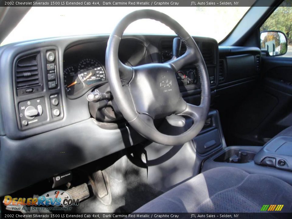 2002 Chevrolet Silverado 1500 LS Extended Cab 4x4 Dark Carmine Red Metallic / Graphite Gray Photo #11