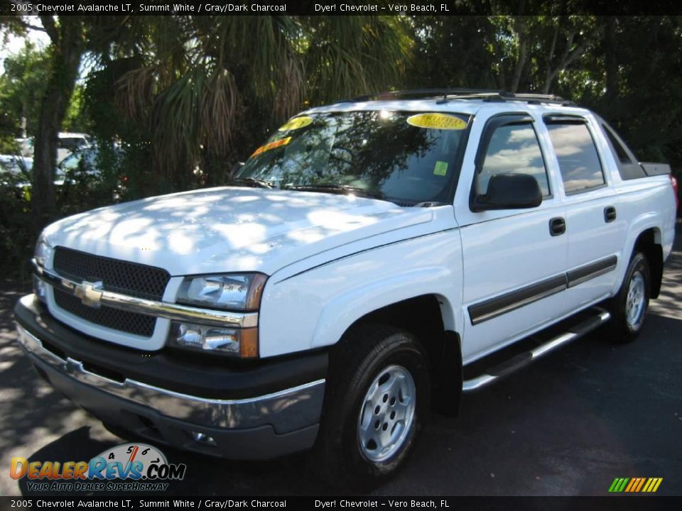 2005 Chevrolet Avalanche LT Summit White / Gray/Dark Charcoal Photo #1