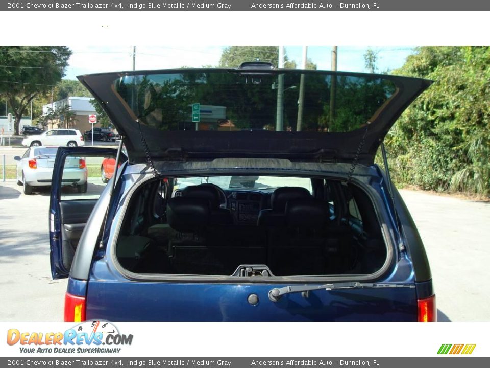 2001 Chevrolet Blazer Trailblazer 4x4 Indigo Blue Metallic / Medium Gray Photo #33