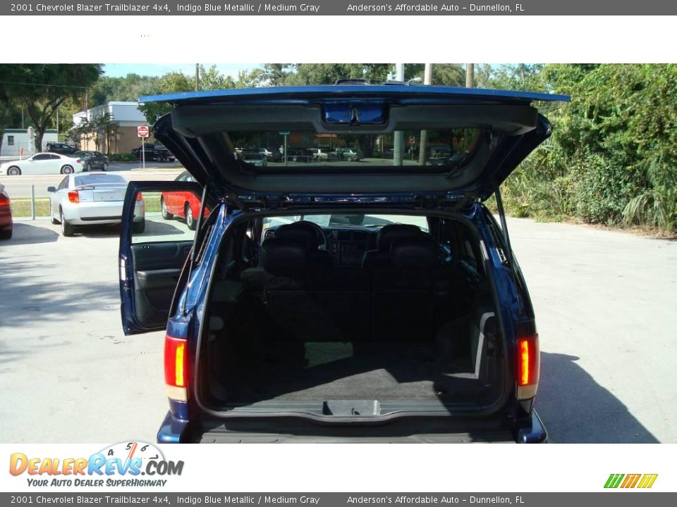 2001 Chevrolet Blazer Trailblazer 4x4 Indigo Blue Metallic / Medium Gray Photo #34