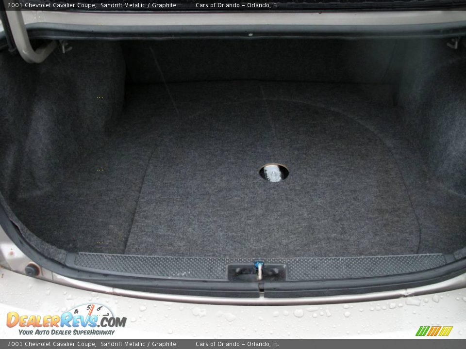 2001 Chevrolet Cavalier Coupe Sandrift Metallic / Graphite Photo #24