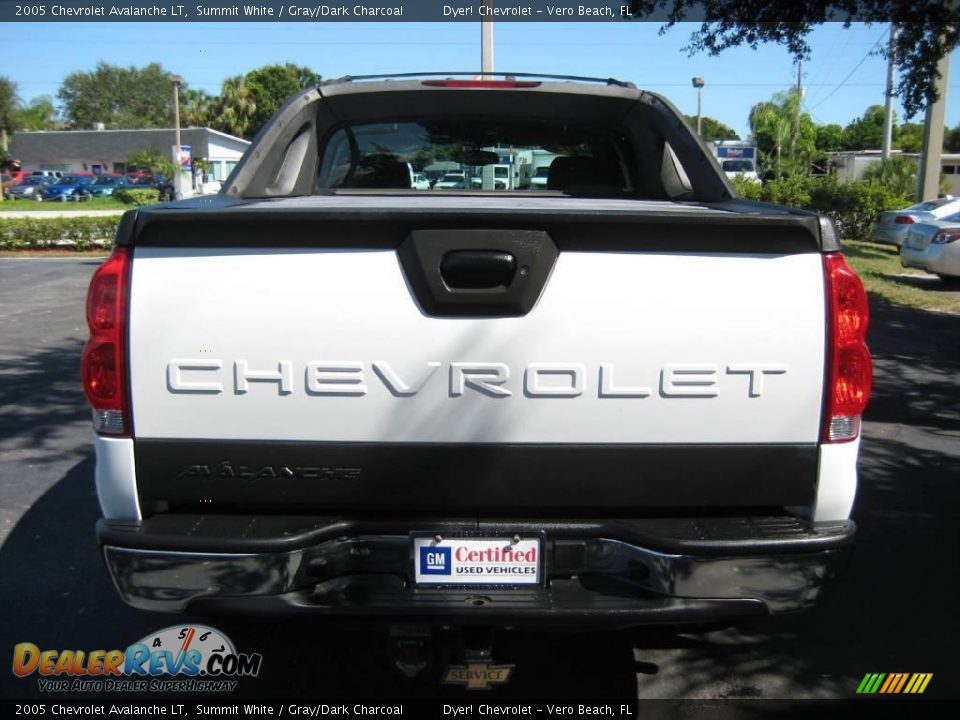 2005 Chevrolet Avalanche LT Summit White / Gray/Dark Charcoal Photo #5