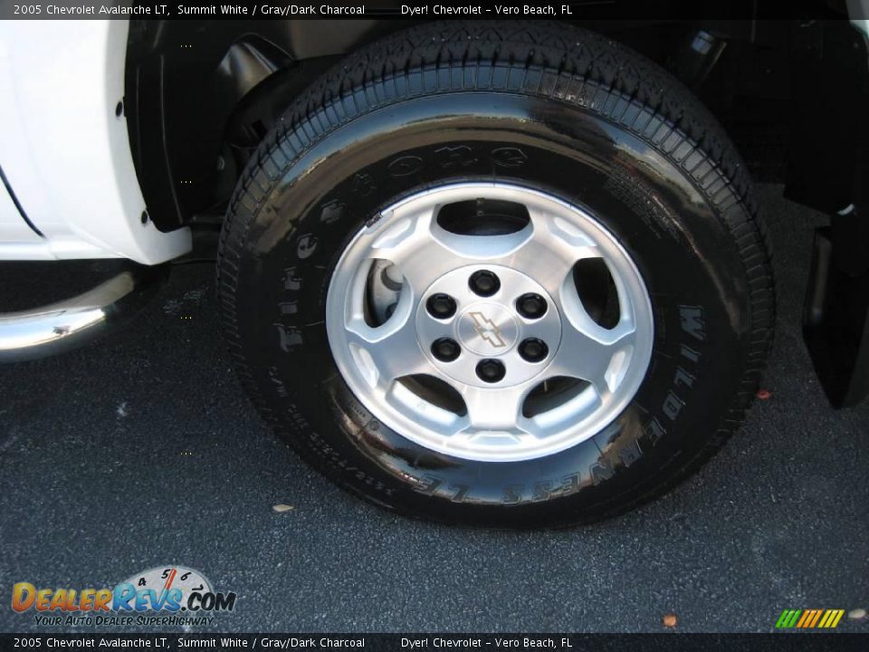 2005 Chevrolet Avalanche LT Summit White / Gray/Dark Charcoal Photo #9