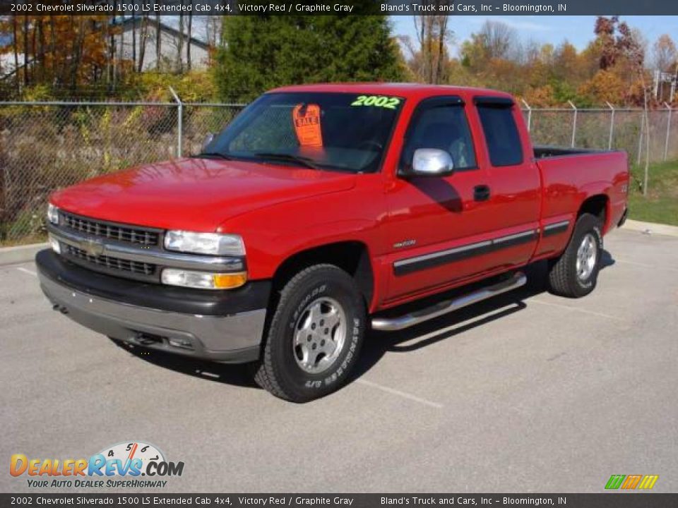 2002 Chevrolet Silverado 1500 LS Extended Cab 4x4 Victory Red / Graphite Gray Photo #1