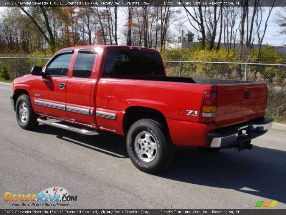 2002 Chevrolet Silverado 1500 LS Extended Cab 4x4 Victory Red / Graphite Gray Photo #3