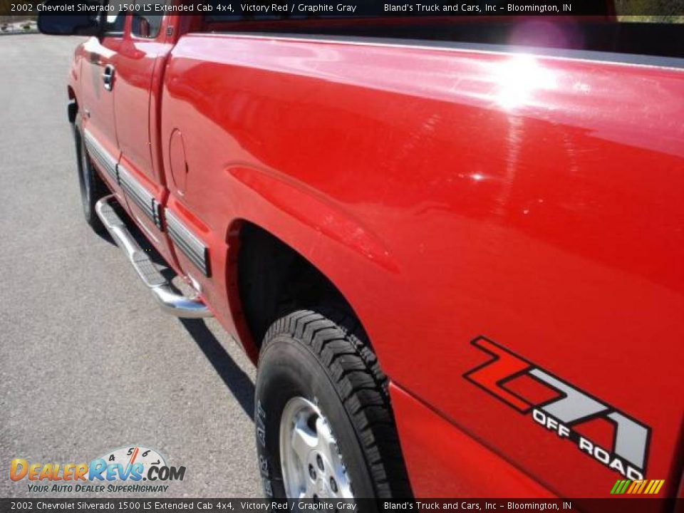 2002 Chevrolet Silverado 1500 LS Extended Cab 4x4 Victory Red / Graphite Gray Photo #9