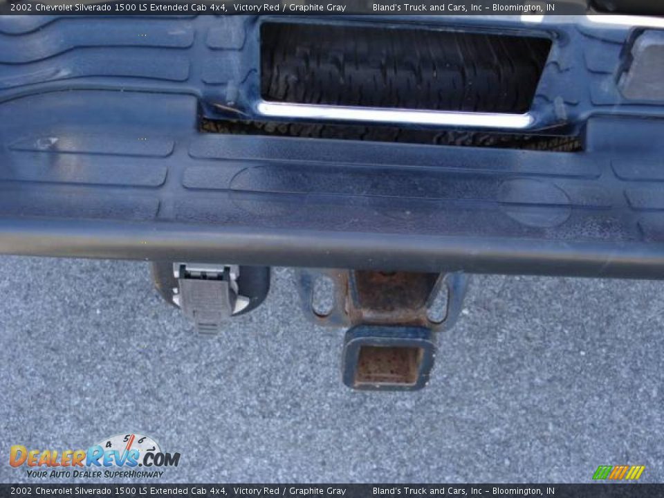 2002 Chevrolet Silverado 1500 LS Extended Cab 4x4 Victory Red / Graphite Gray Photo #11