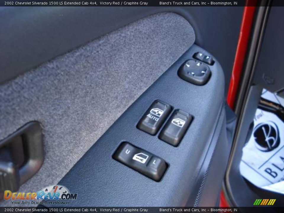 2002 Chevrolet Silverado 1500 LS Extended Cab 4x4 Victory Red / Graphite Gray Photo #16