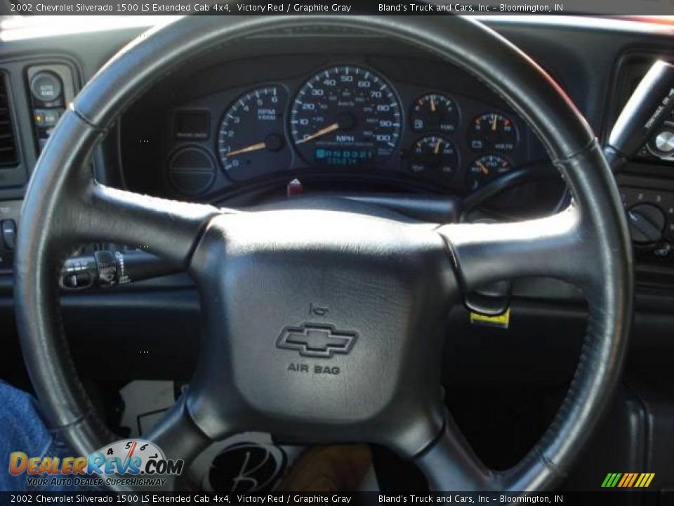 2002 Chevrolet Silverado 1500 LS Extended Cab 4x4 Victory Red / Graphite Gray Photo #18