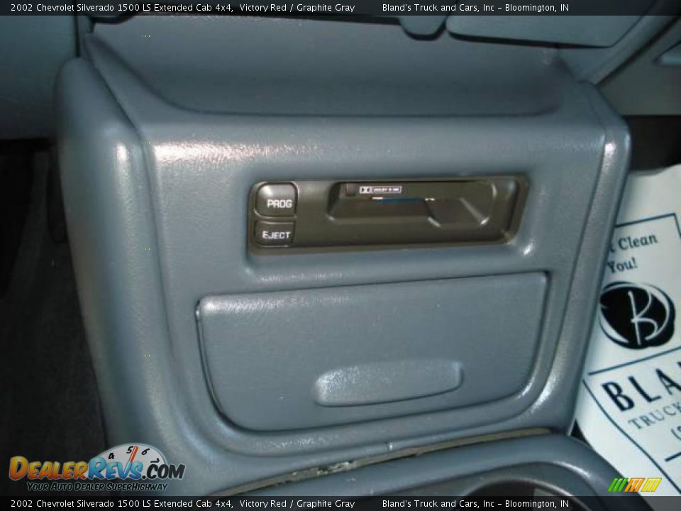 2002 Chevrolet Silverado 1500 LS Extended Cab 4x4 Victory Red / Graphite Gray Photo #21