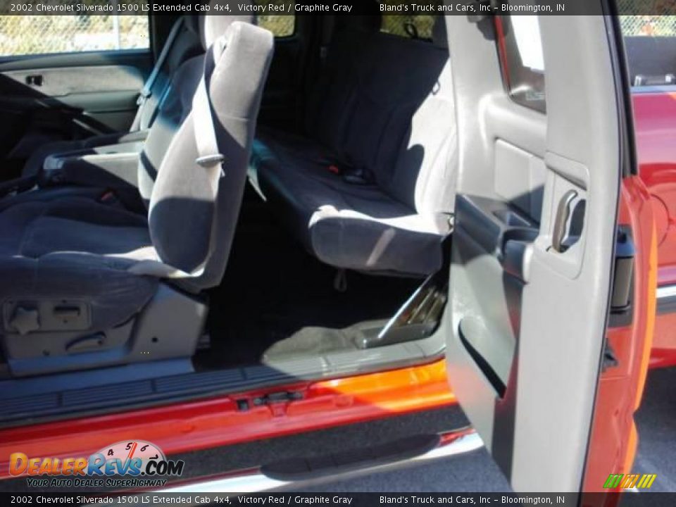 2002 Chevrolet Silverado 1500 LS Extended Cab 4x4 Victory Red / Graphite Gray Photo #23