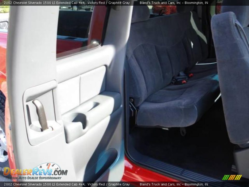 2002 Chevrolet Silverado 1500 LS Extended Cab 4x4 Victory Red / Graphite Gray Photo #25