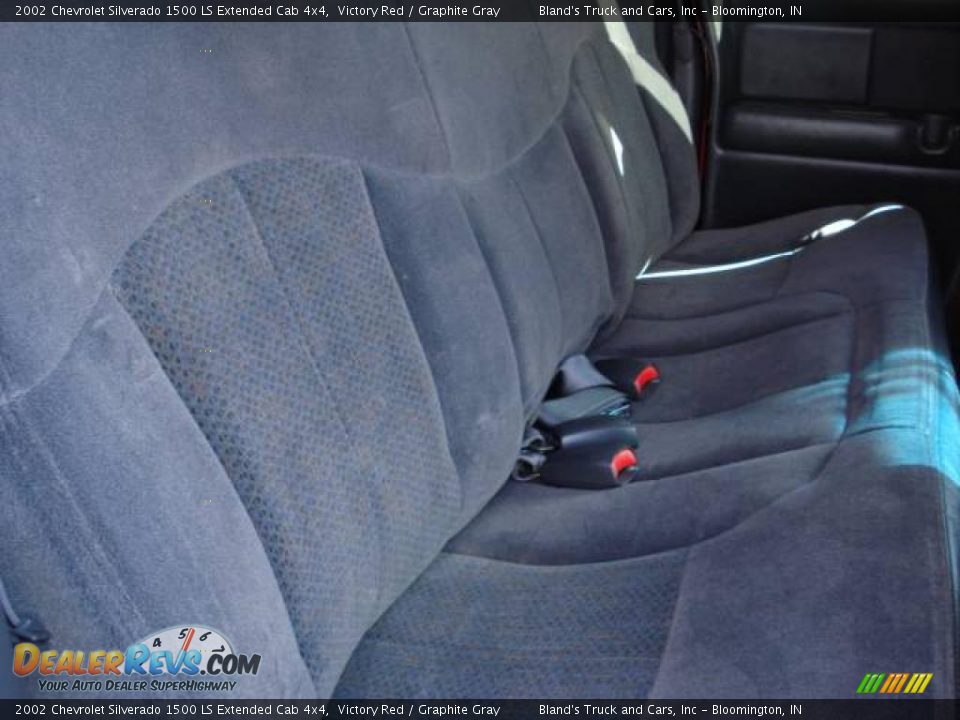 2002 Chevrolet Silverado 1500 LS Extended Cab 4x4 Victory Red / Graphite Gray Photo #26