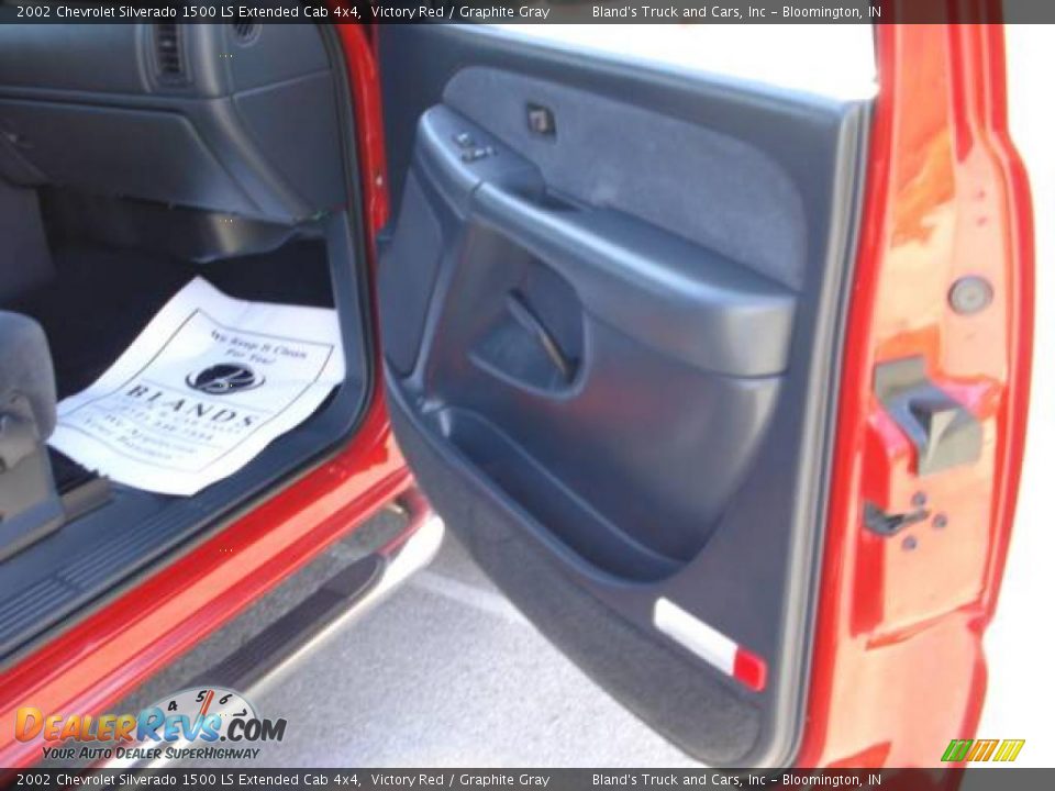2002 Chevrolet Silverado 1500 LS Extended Cab 4x4 Victory Red / Graphite Gray Photo #27