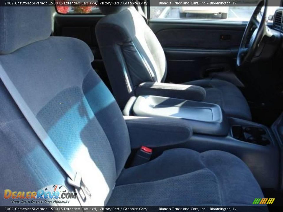 2002 Chevrolet Silverado 1500 LS Extended Cab 4x4 Victory Red / Graphite Gray Photo #28