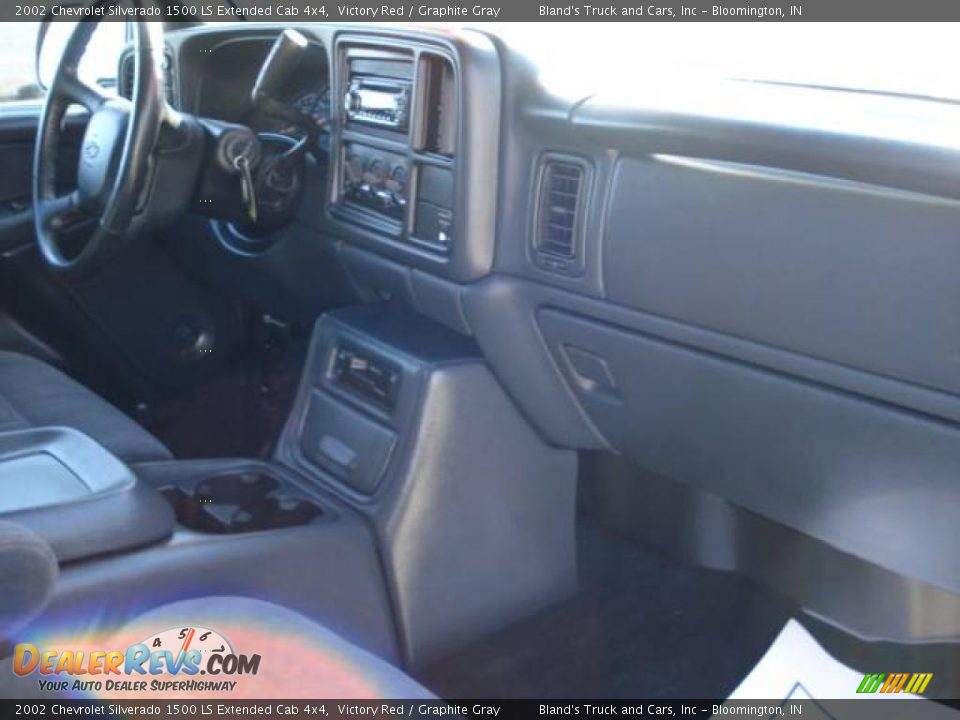 2002 Chevrolet Silverado 1500 LS Extended Cab 4x4 Victory Red / Graphite Gray Photo #30