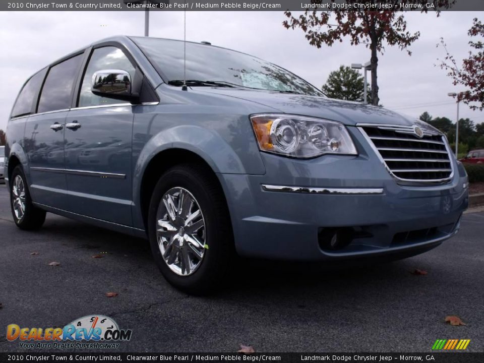 2010 Chrysler Town & Country Limited Clearwater Blue Pearl / Medium Pebble Beige/Cream Photo #4