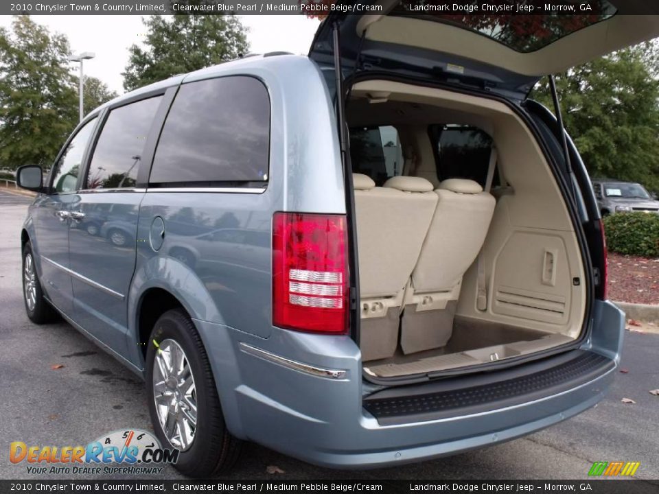 2010 Chrysler Town & Country Limited Clearwater Blue Pearl / Medium Pebble Beige/Cream Photo #8